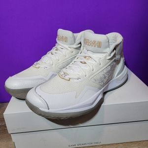 New Balance Kawhi Essential White size 8.5